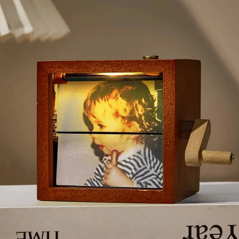 Cadre Flipbook Photo Personnalisé – Boîte Animation Mécanique à Manivelle avec Lumière