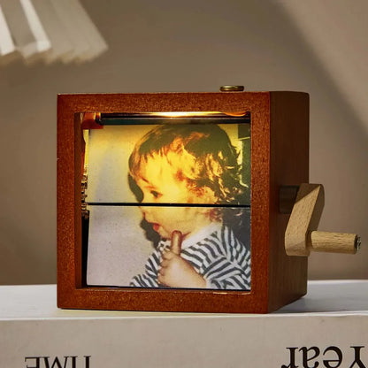 Cadre Flipbook Photo Personnalisé – Boîte Animation Mécanique à Manivelle avec Lumière